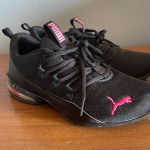 Women’s Puma Sneakers size 7.5